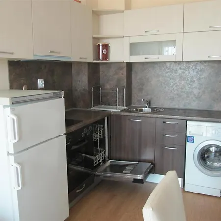 Rayski Zalez Apartman *